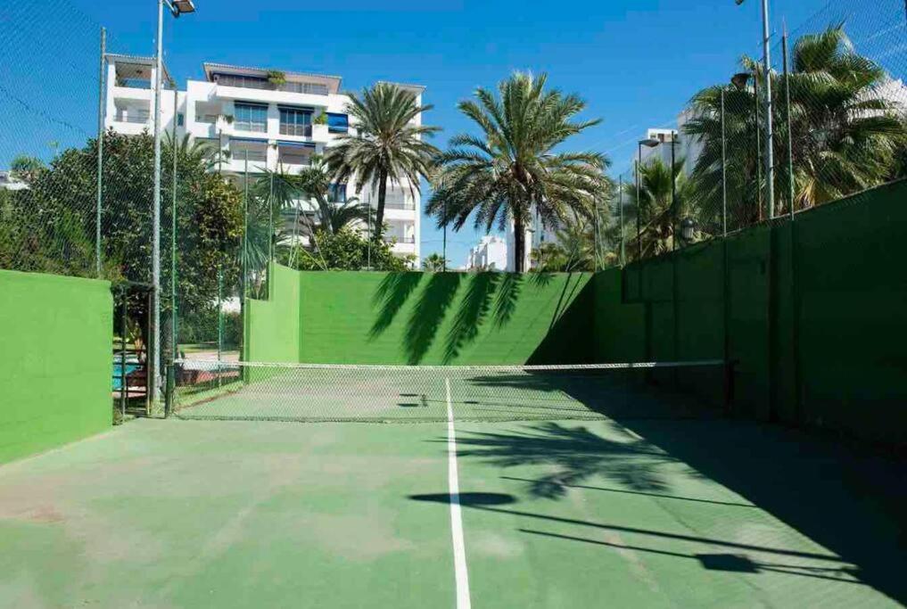 Puerto Banus, 2 Rooms, Pool And Private Parking. Appartement *
